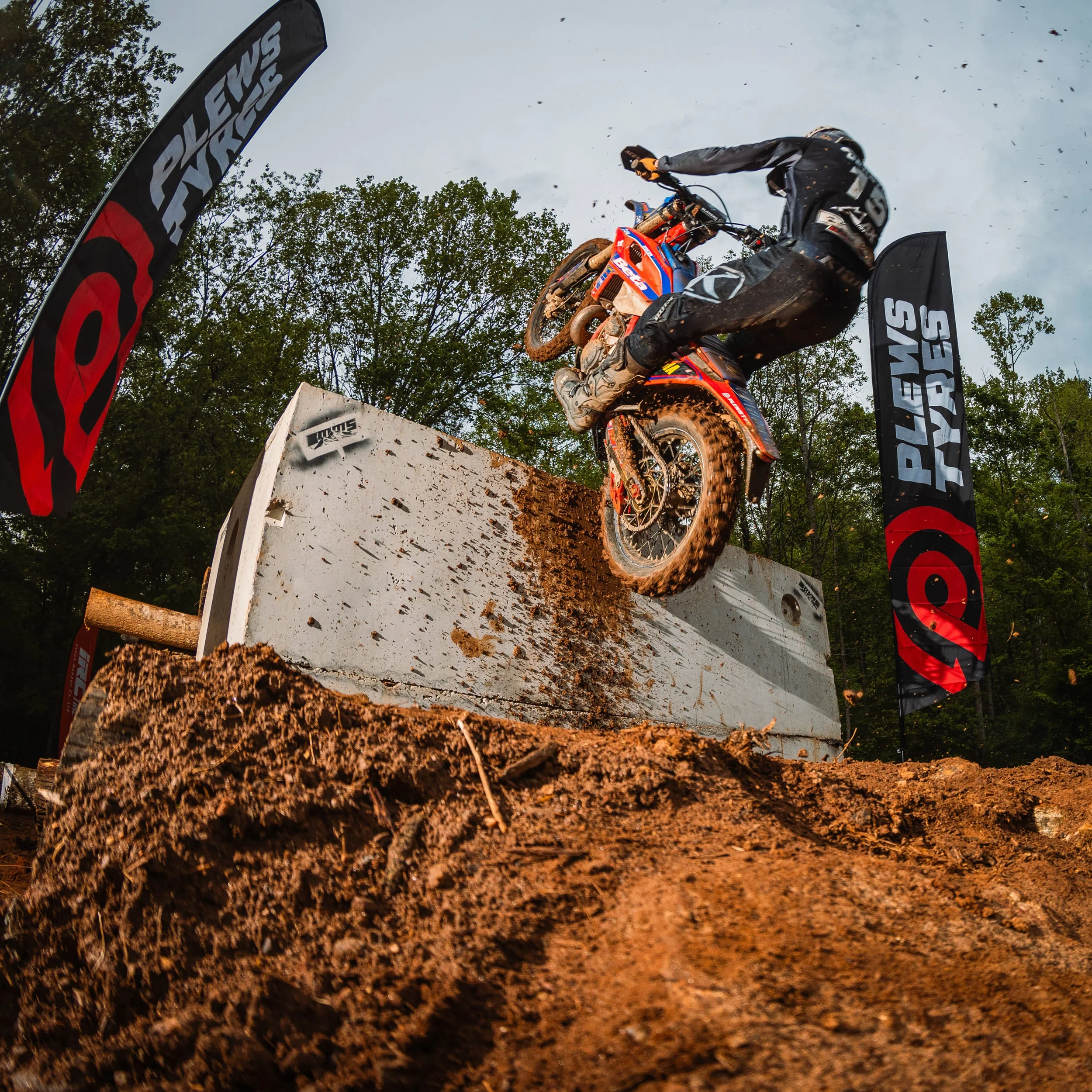 Plews Tyres - EN1 GRAND PRIX - EXTREME - THE TOUGH ONE - Gummy Enduro Rear Tire - Image 4